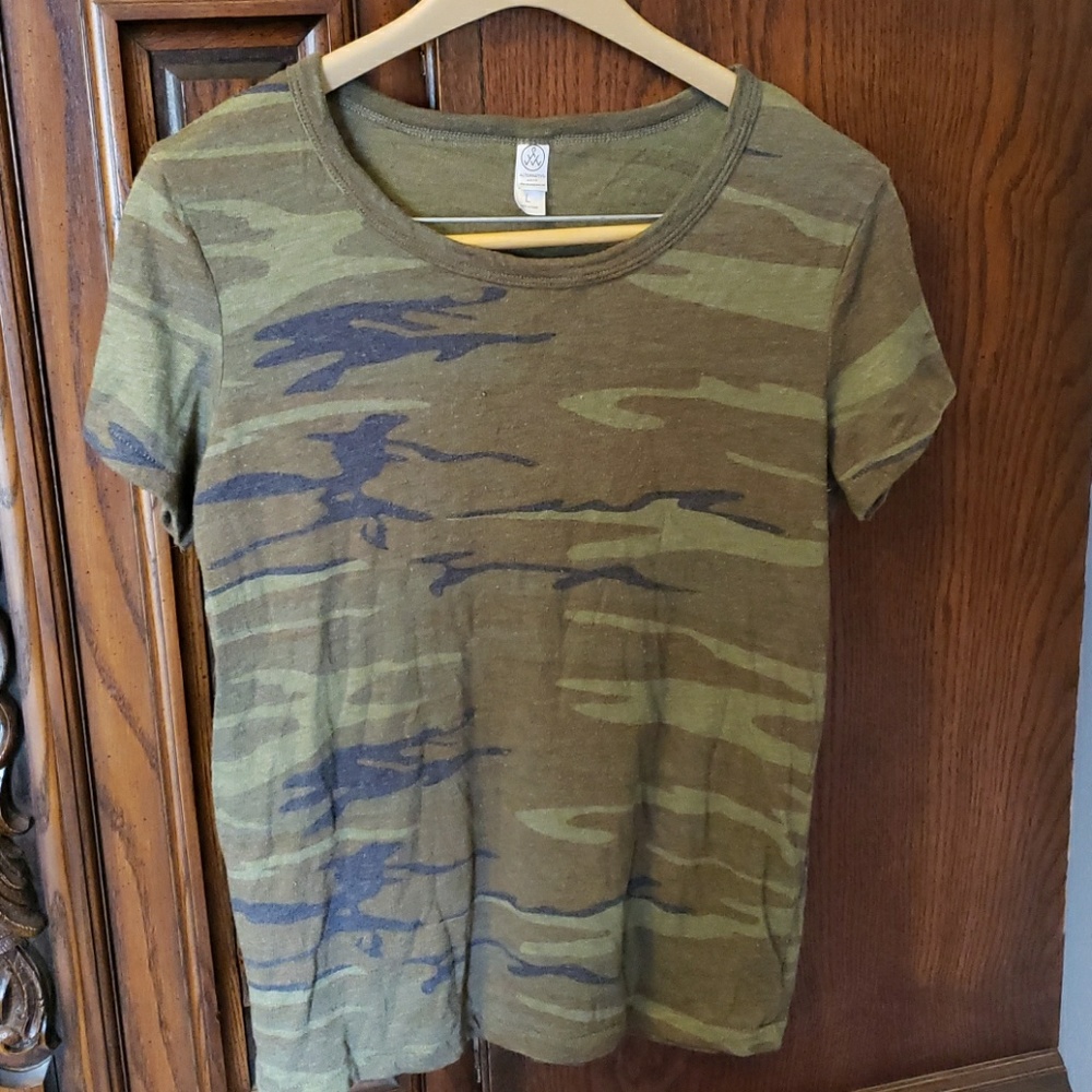 Cameo Tee Shirt